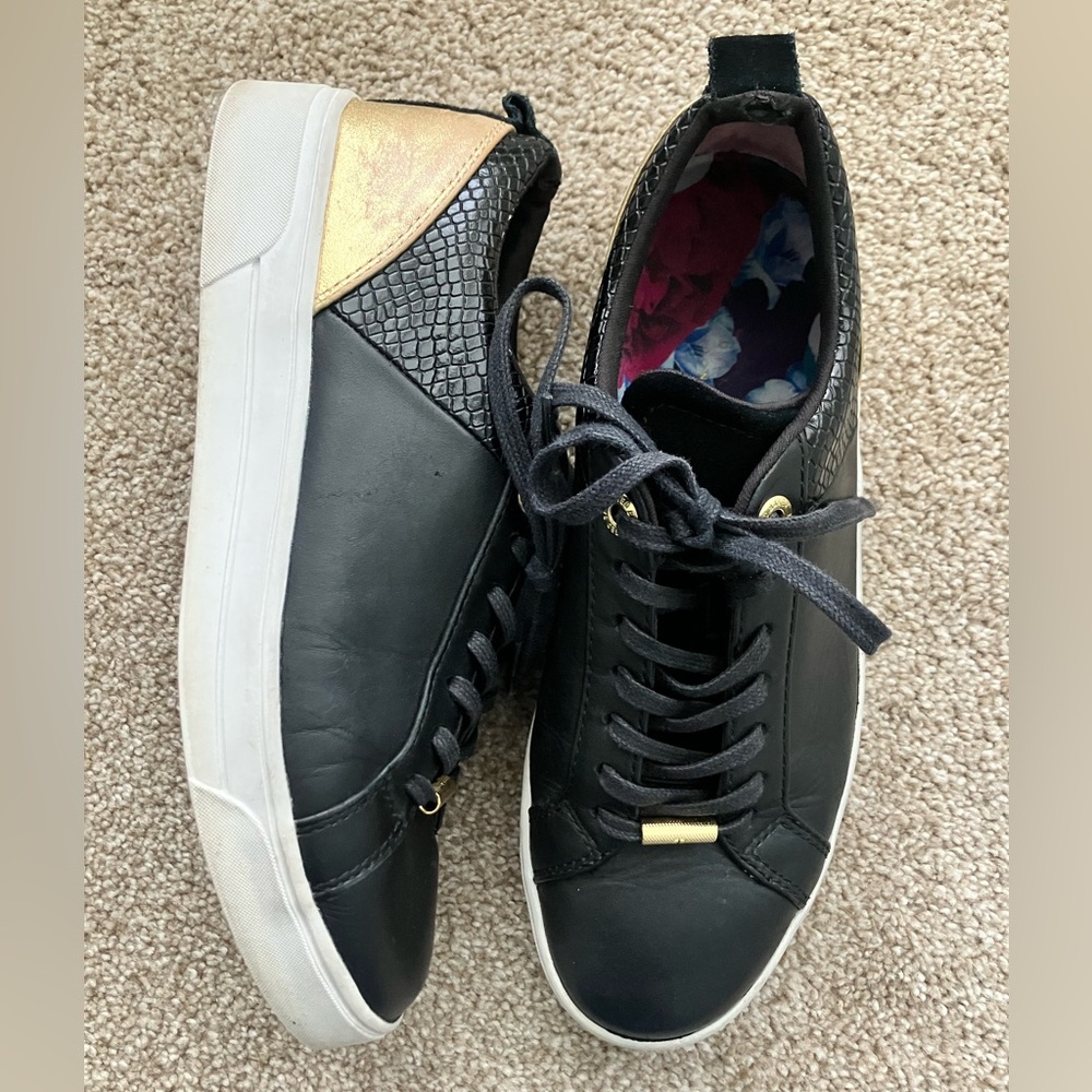 Ted Baker London KULEI Black White Gold Leather Lace Up‎ Sneakers Size 7